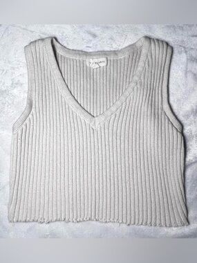 Pacsun Sleeveless Ribbed V-Neck Sweater Vest - Cream